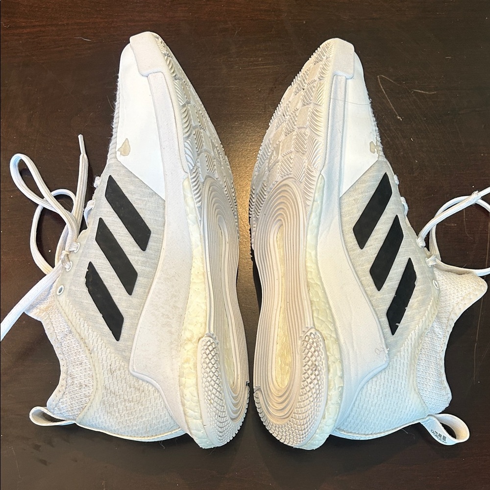 Adidas Womens White and Black Volleyball Shoes - Picture 4 of 7